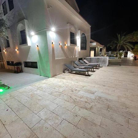 Villa White-Design Ейлат Екстериор снимка
