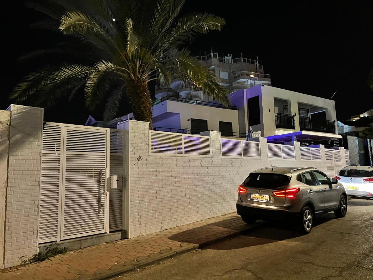 Villa White-Design Ейлат Екстериор снимка