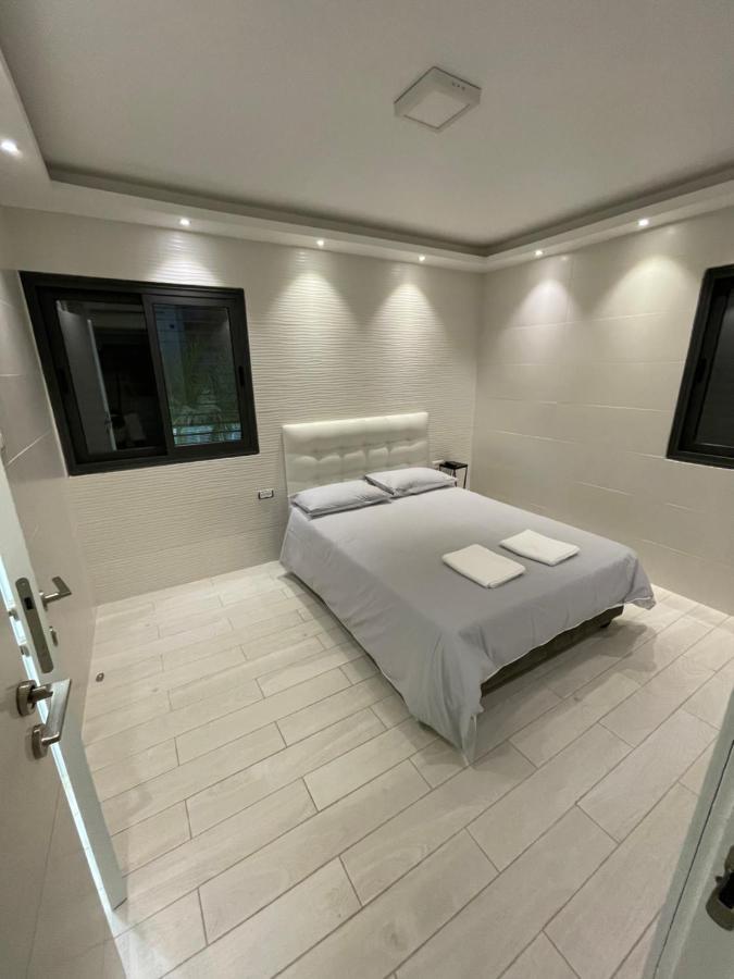 Villa White-Design Ейлат Екстериор снимка
