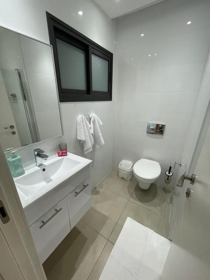 Villa White-Design Ейлат Екстериор снимка