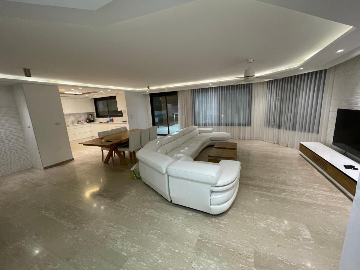 Villa White-Design Ейлат Екстериор снимка